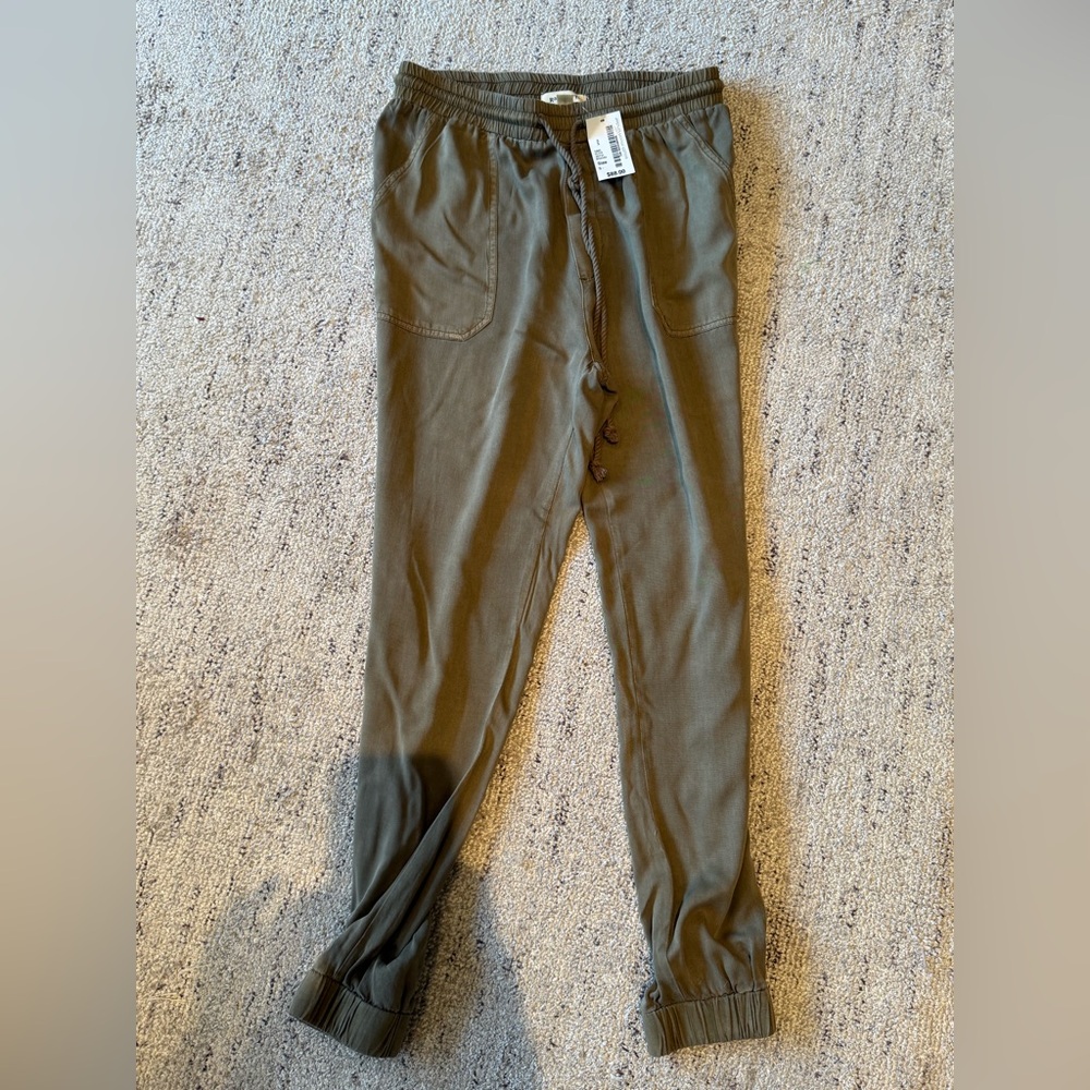 Ray Poets Jogger - NWT Small
